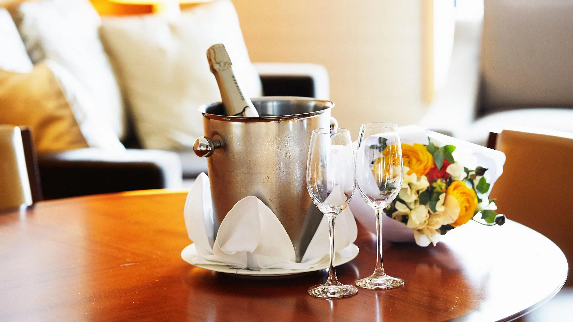 Intercontinental Hotel Osaka By Ihg